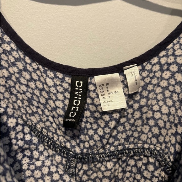 💕3/$25💕 H&M Floral Romper - Picture 4 of 5